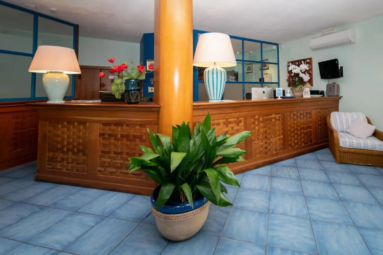 Hotel Anna Fetovaia 3*,  Italien